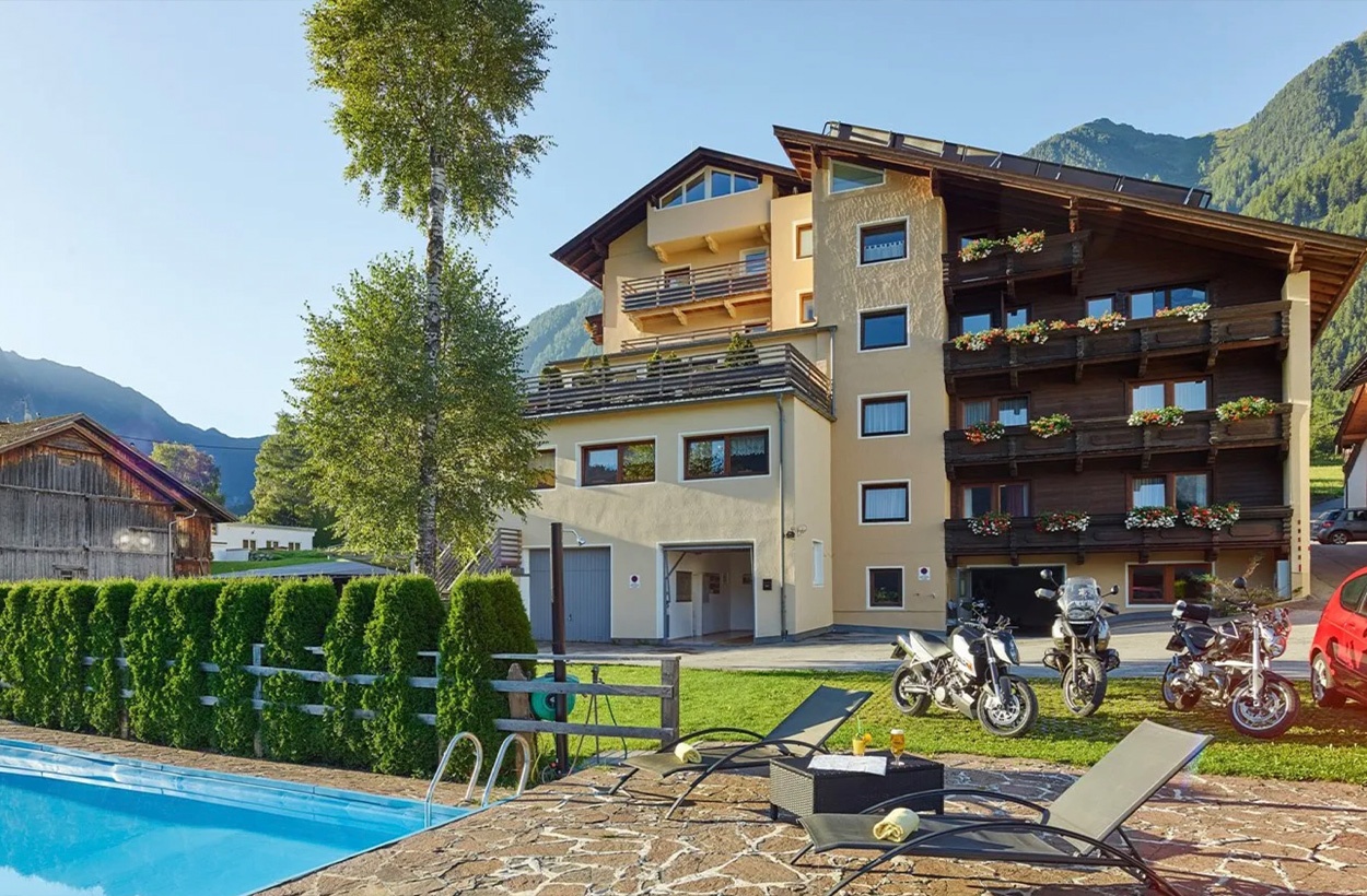  Familien Urlaub - familienfreundliche Angebote im Biker Gasthof Hotel Post in Sautens in der Region Ãtztal 